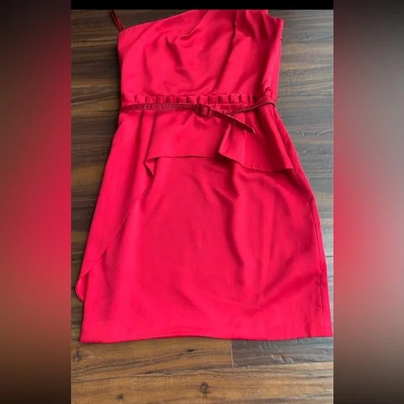 Very beautiful and stylish dress from Monoukian. - Picture 4 of 12